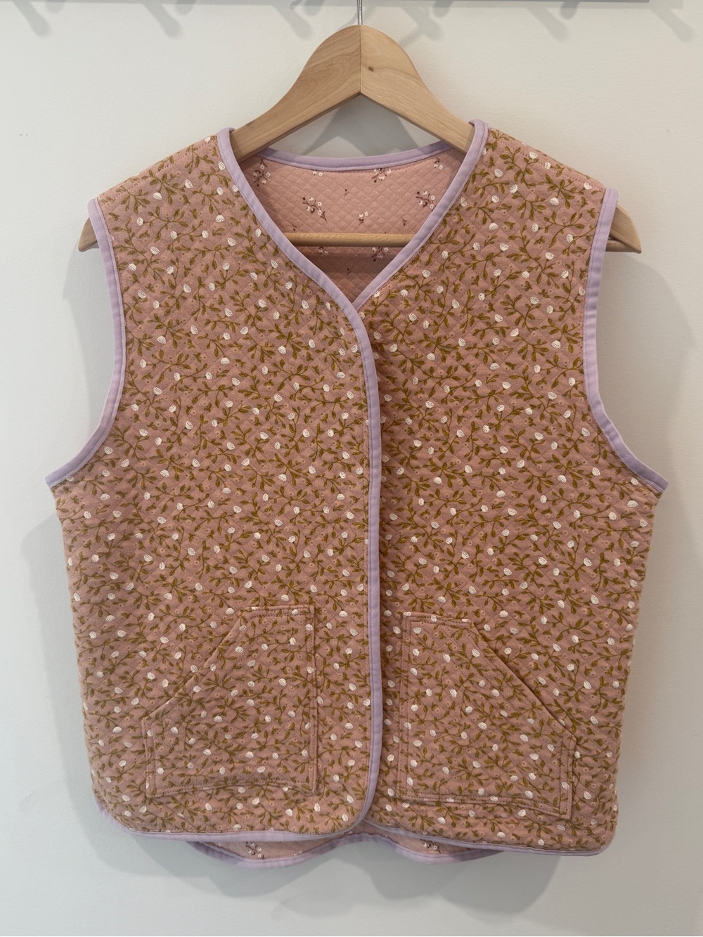 Handmade Reversible Quilted Vest Pink Floral Size S Sleeveless Snap Front Pocket